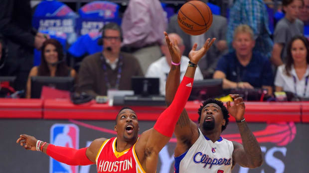 nba_tipoff_2015_16_dwight_howard_deandre_jordan.jpg